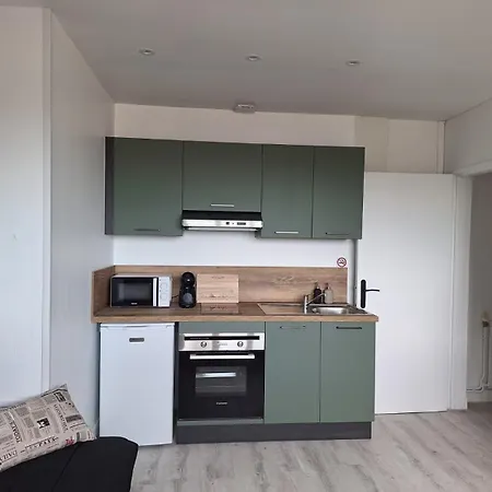 L'appart アパート バイユー